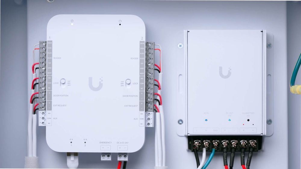 UniFi Retrofit Hub access control hardware