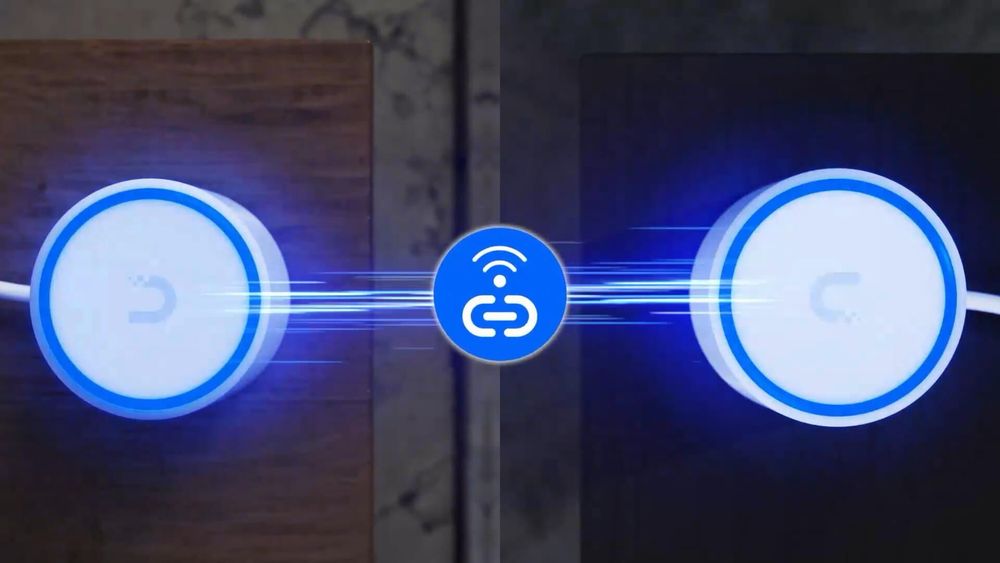 U7 Mesh antenna and coverage concept visual