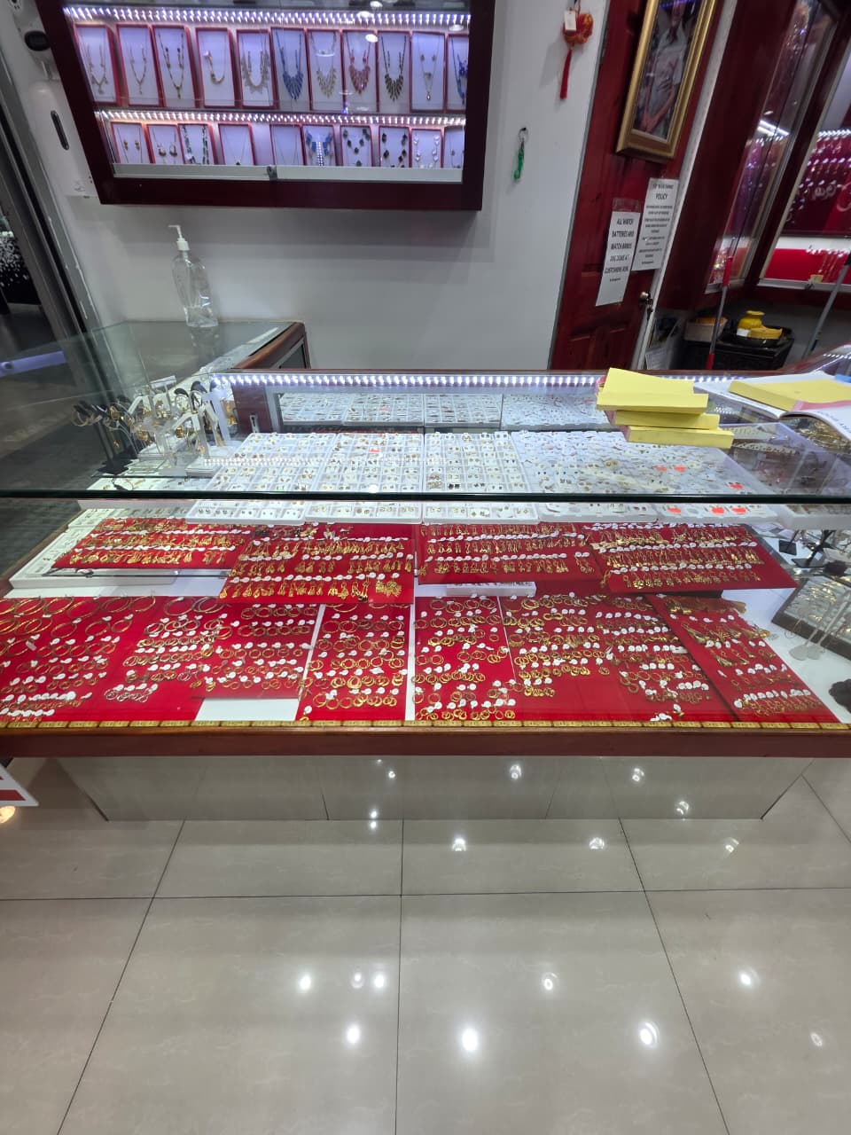 Dale Jewellers gallery image 6