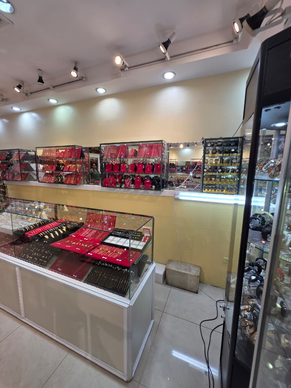 Dan's Jewellery Gallery Ltd gallery image 4