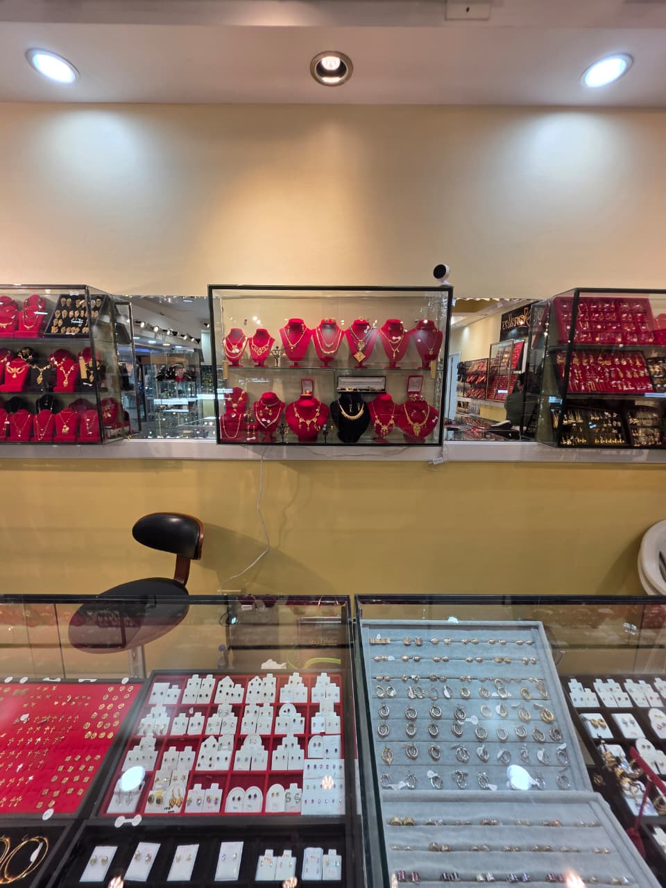 Dan's Jewellery Gallery Ltd gallery image 6