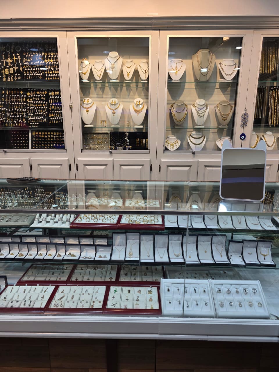 Dave Rooklan Jewellers gallery image 4