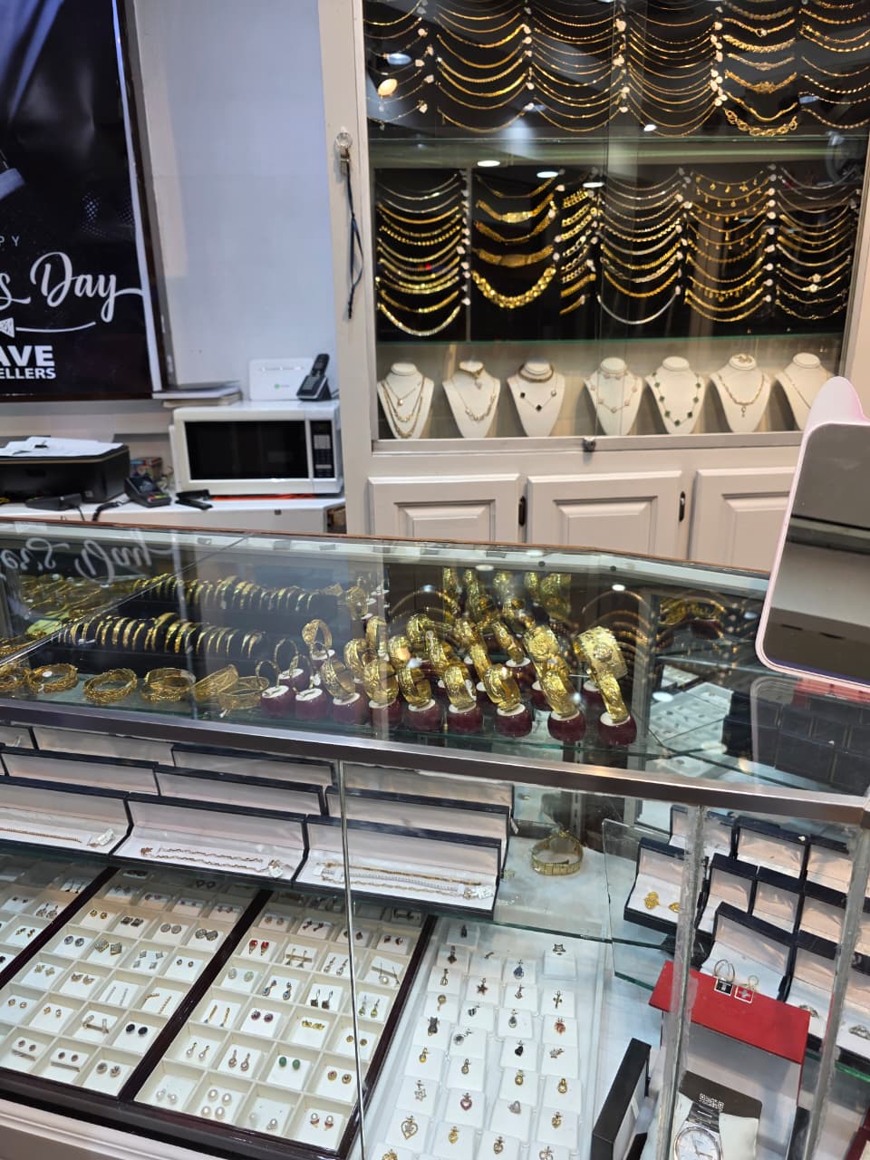 Dave Rooklan Jewellers gallery image 6