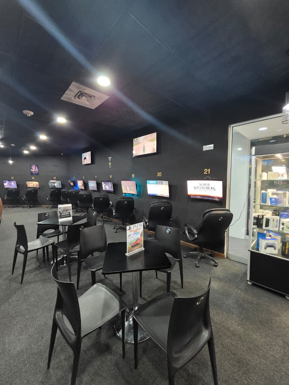 Gaming Lounge gallery image 4