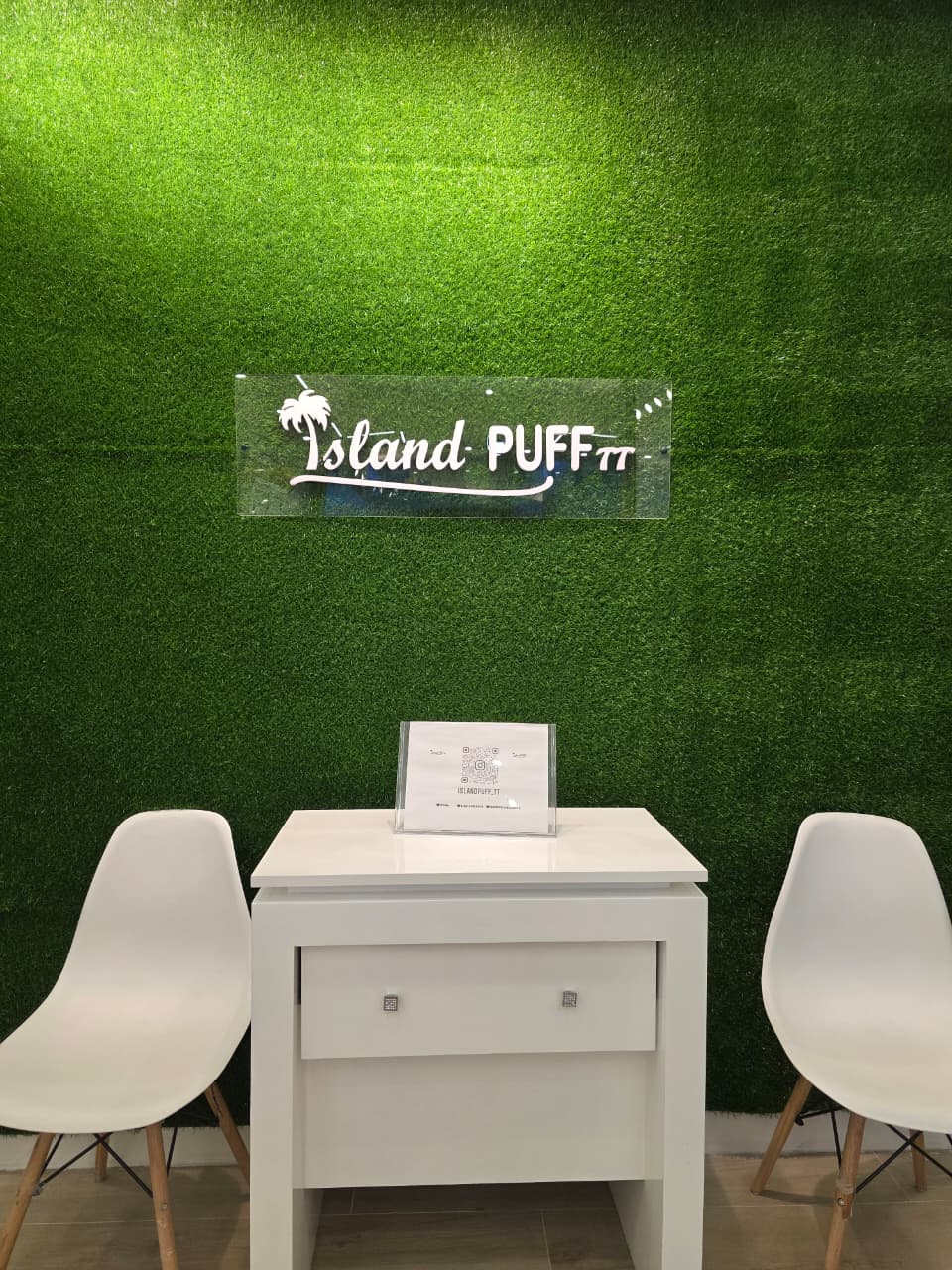 Island Puff TT gallery image 2