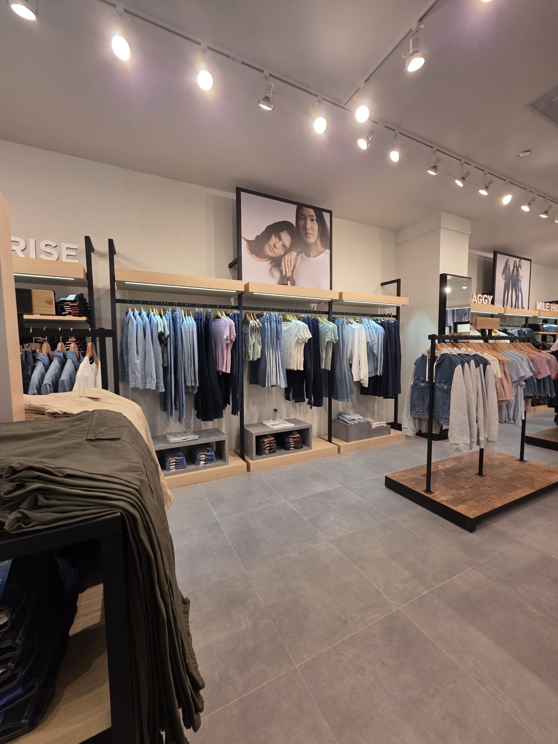 Levi's gallery image 5