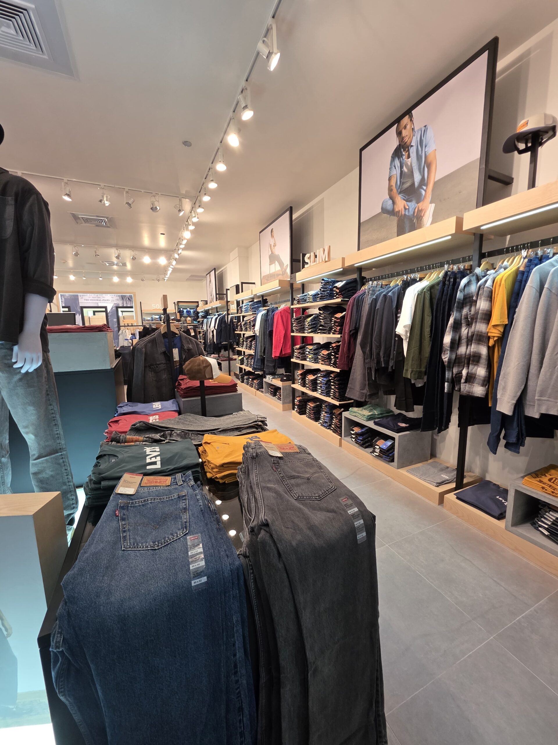 Levi's gallery image 7