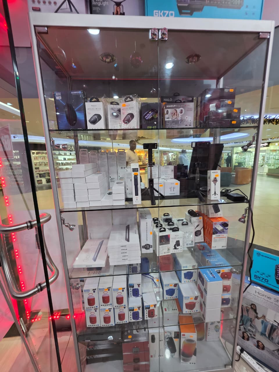 Mobiles Galore And Photo Center gallery image 4