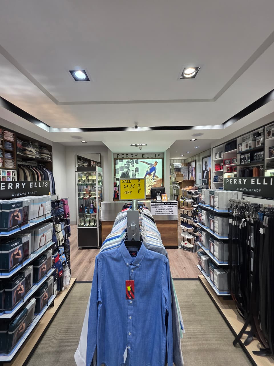 Perry Ellis gallery image 6