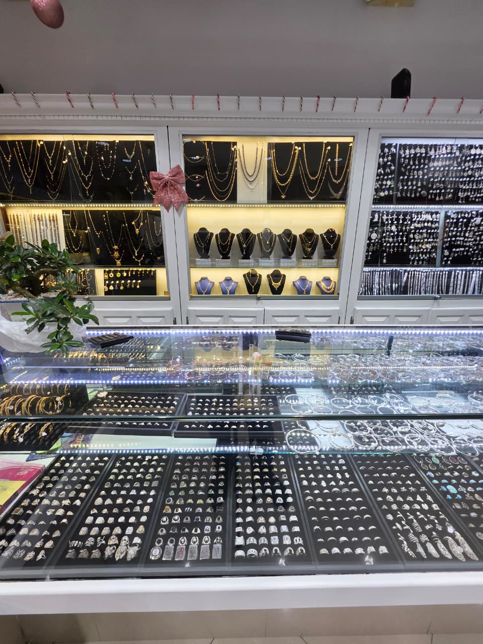 Rattan's Jewellers gallery image 5