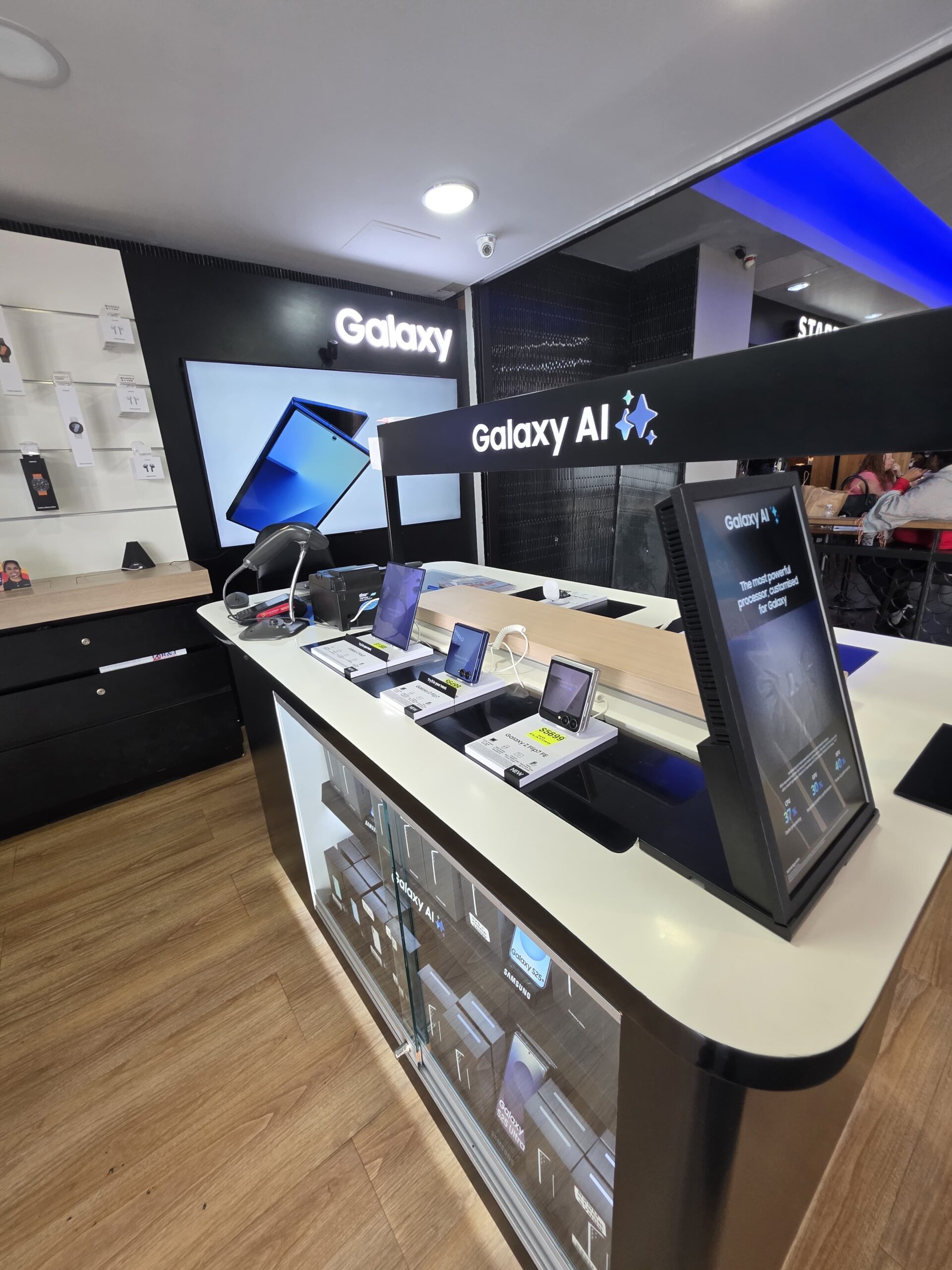 Samsung Experience Store gallery image 3