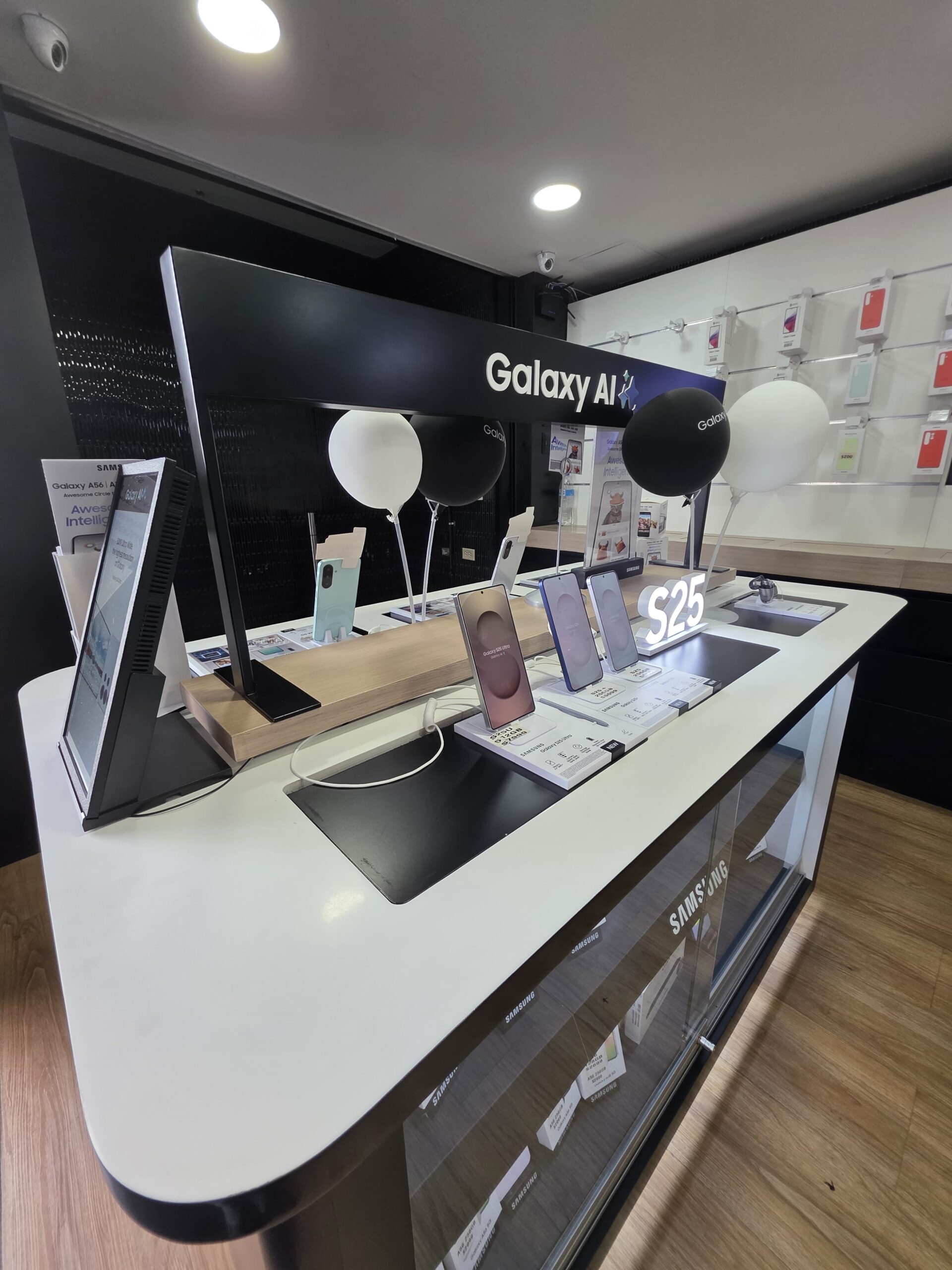 Samsung Experience Store gallery image 4