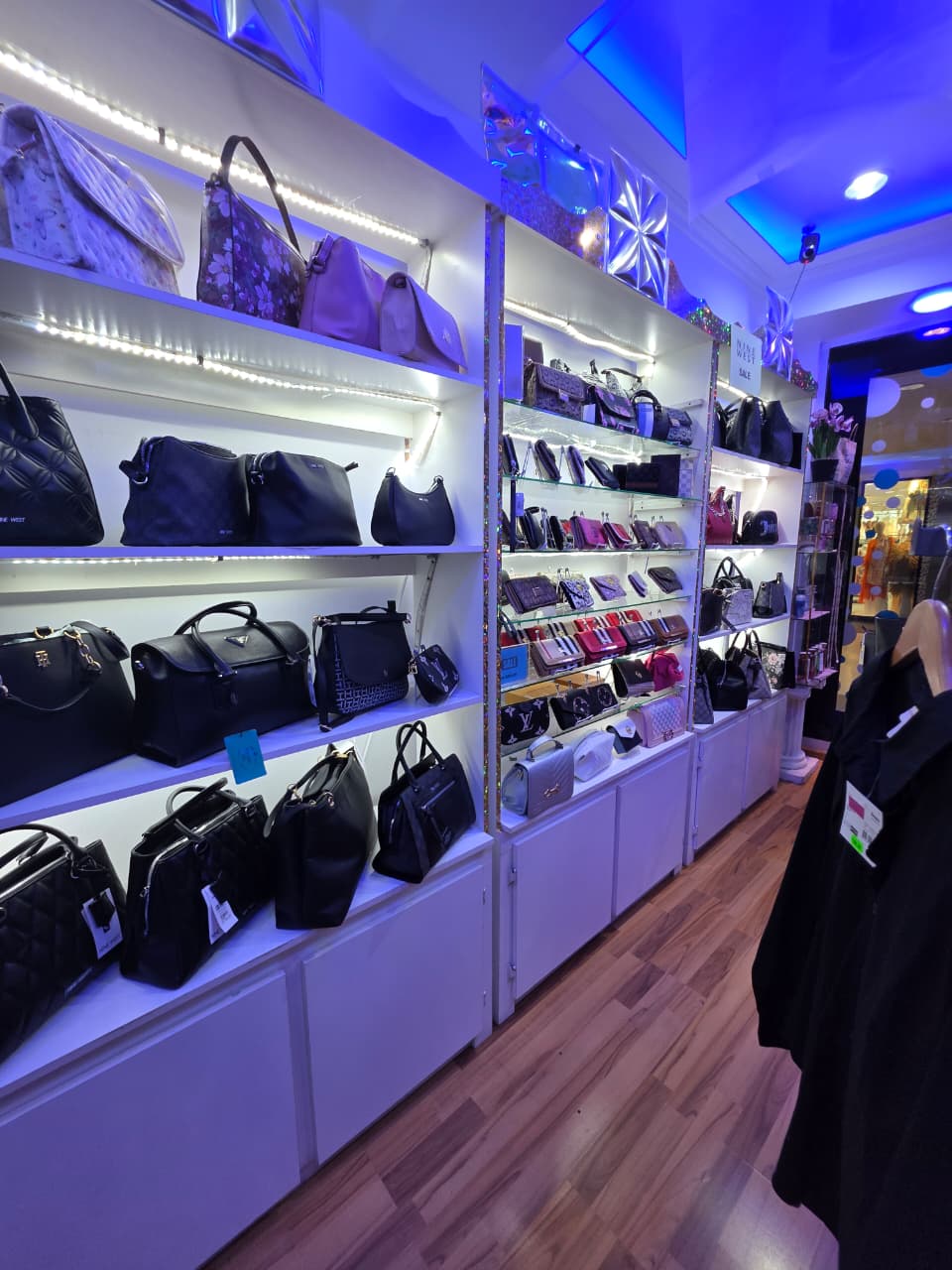 SB Fashion gallery image 6