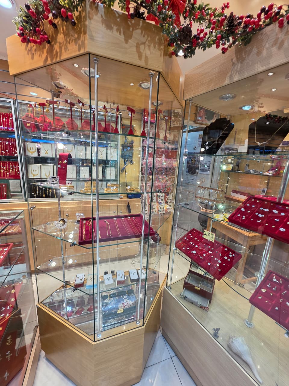 Shivani's Jewellers gallery image 4