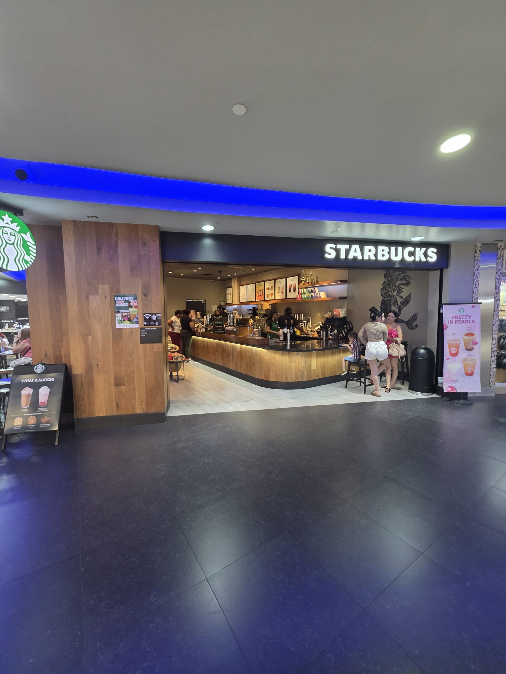 Starbucks gallery image 3