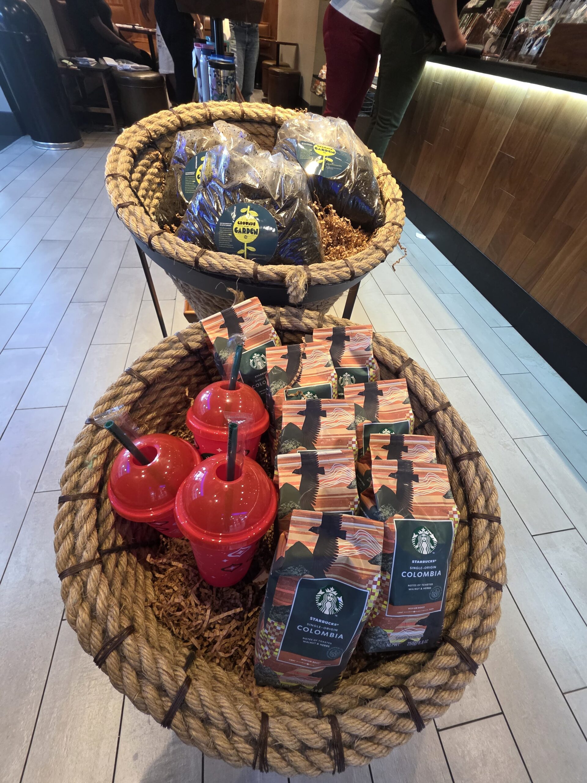 Starbucks gallery image 4