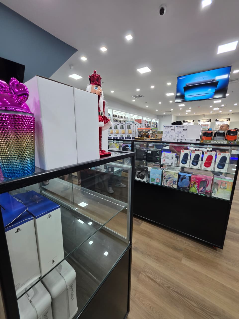 Tech X 219 gallery image 4