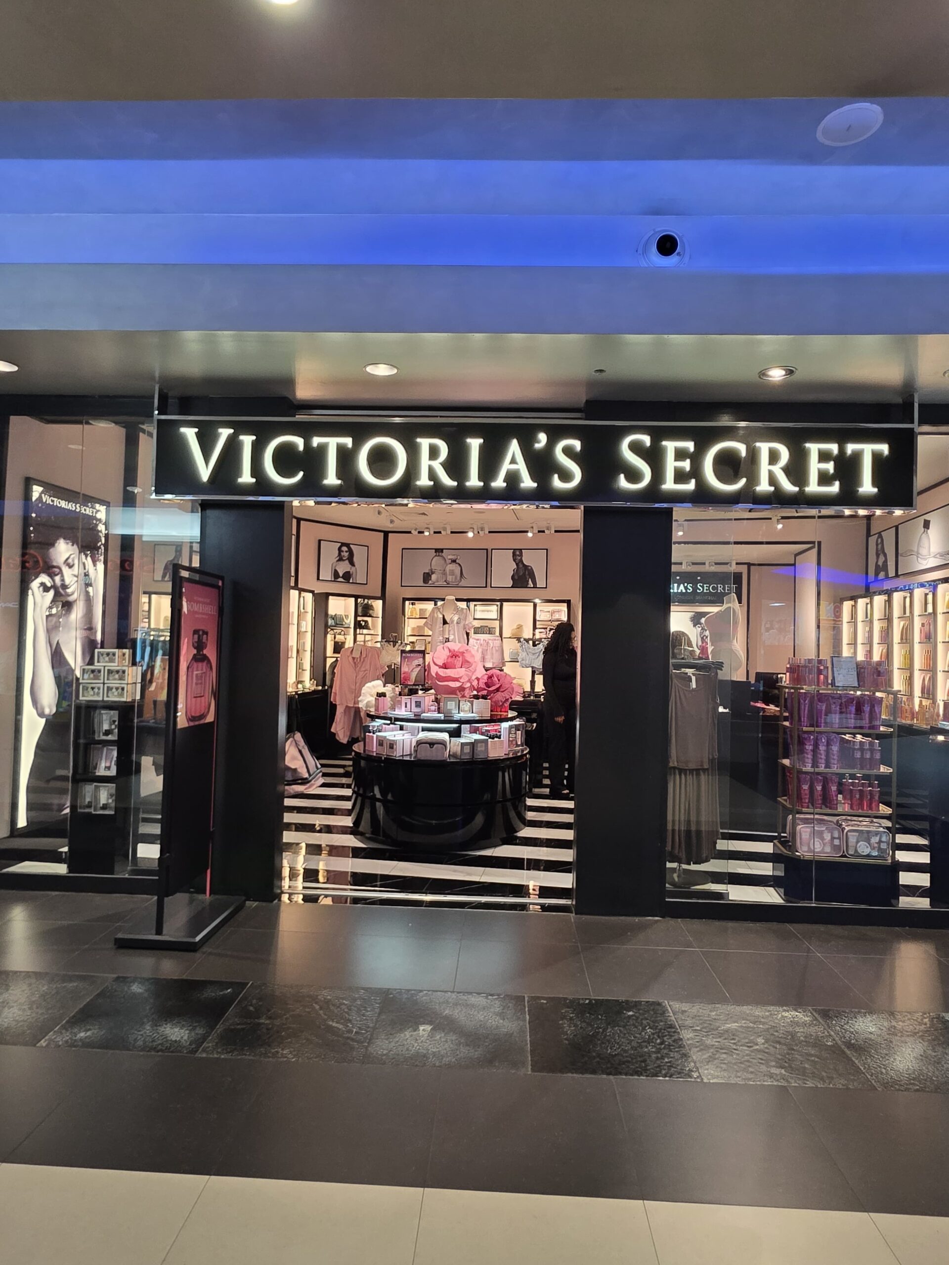 Victoria’s Secret gallery image 7